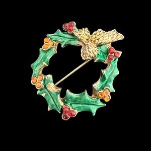 Vintage Christmas WREATH brooch gold tone & enamel